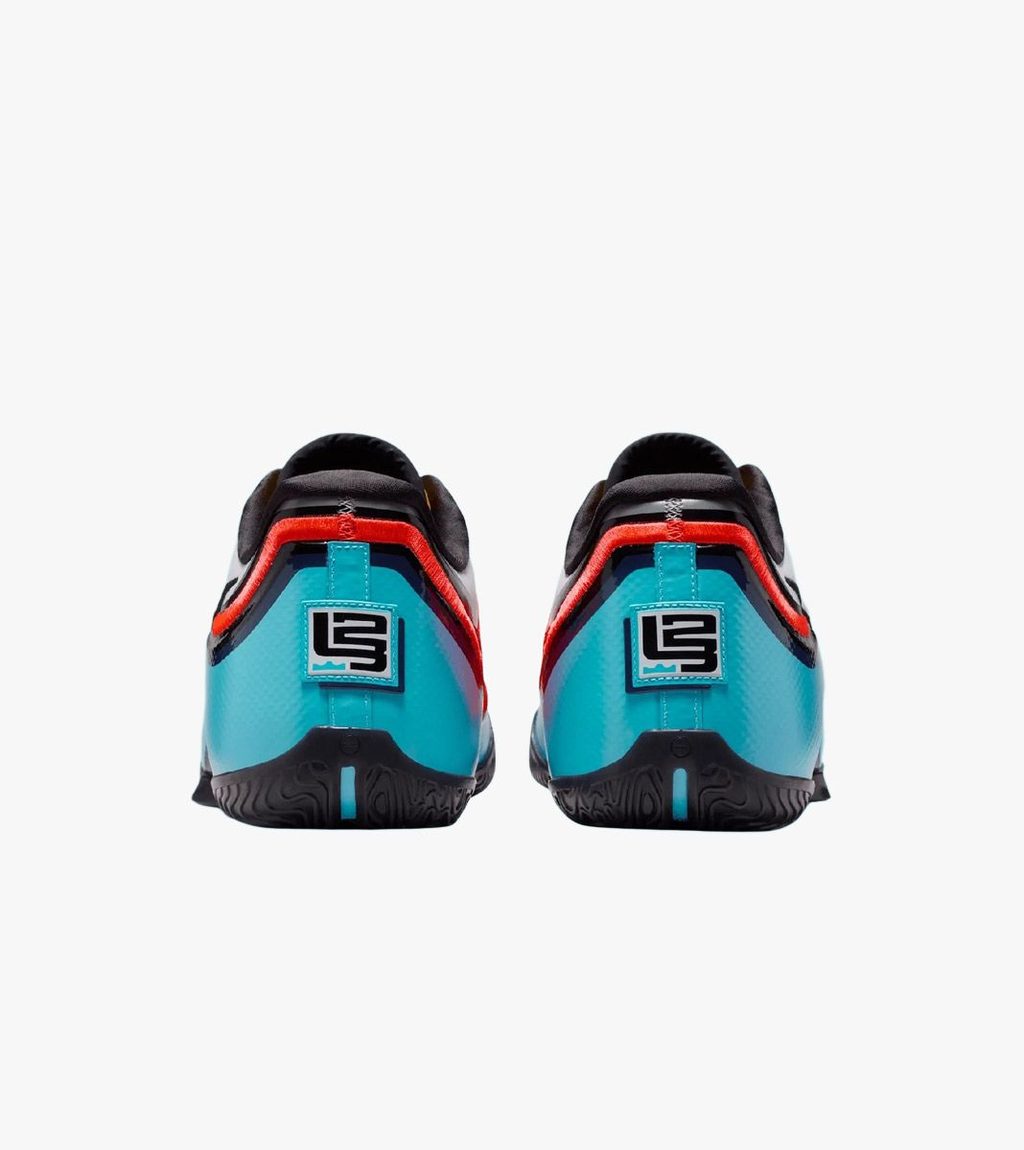 Vitt Lebron xxiii per