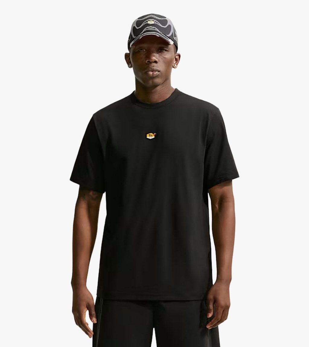 Juoda M nsw tn tee