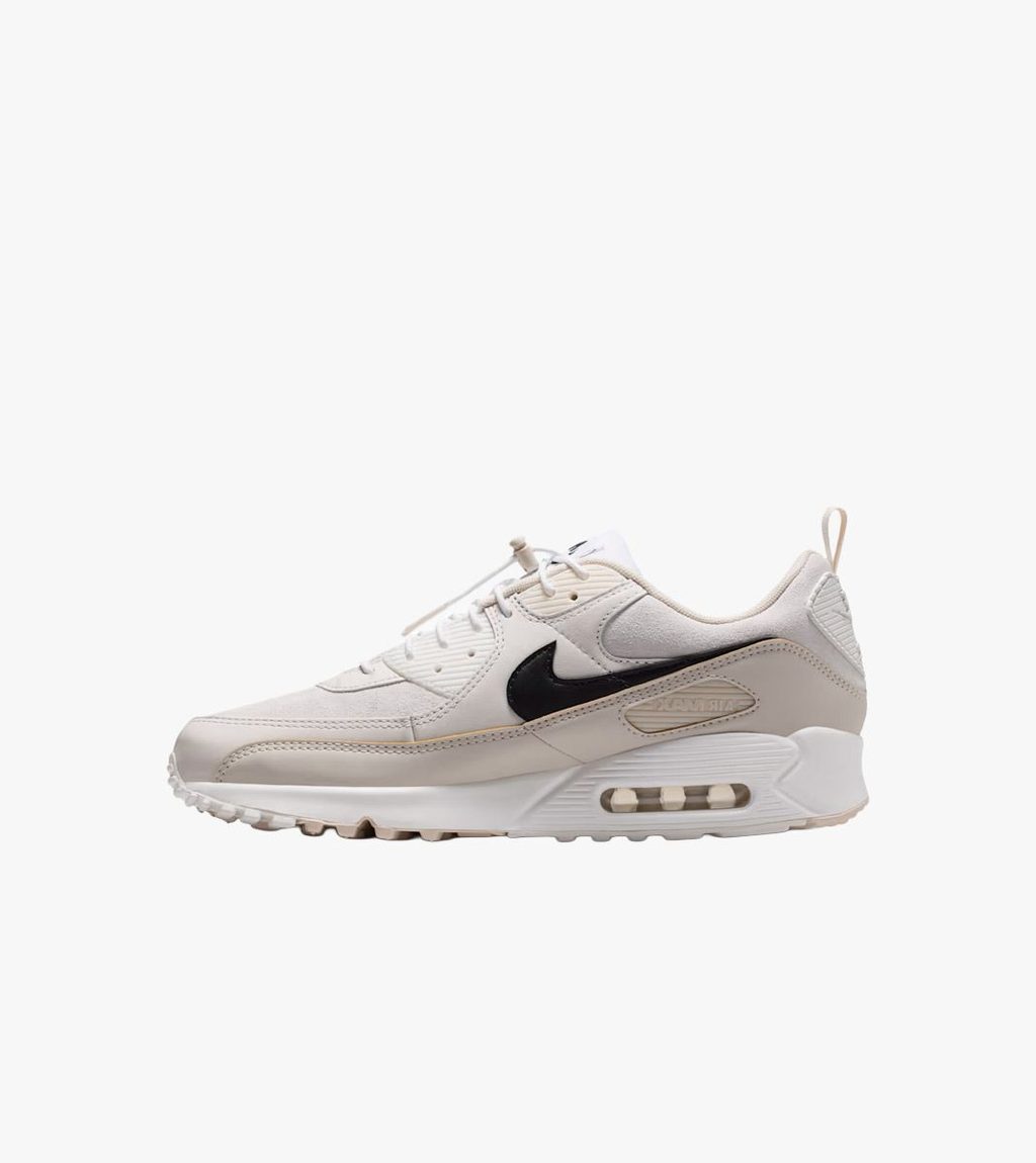 White NIKE AIR MAX 90