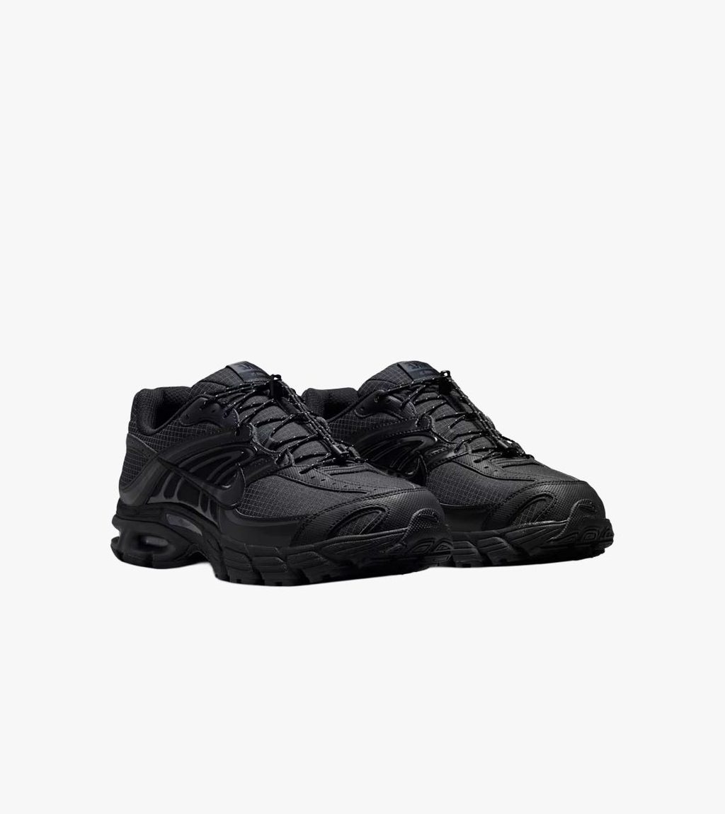 Svart Nike air max moto 2k