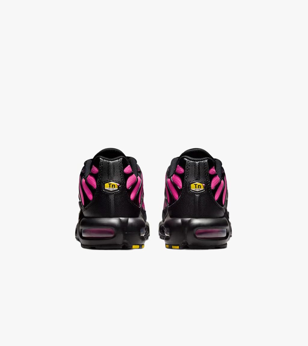 NIKE AIR MAX PLUS