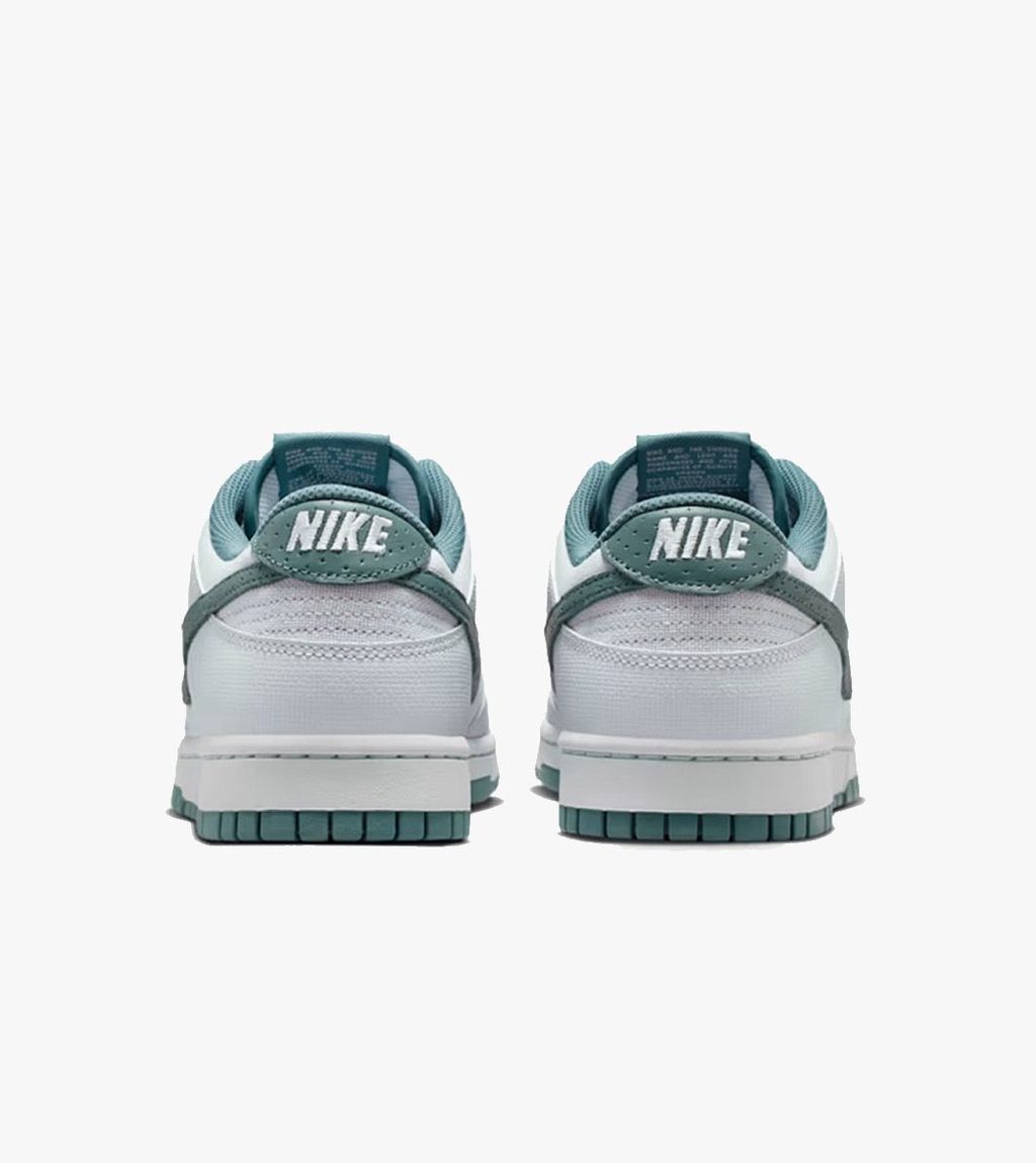 Hall Nike dunk low retro