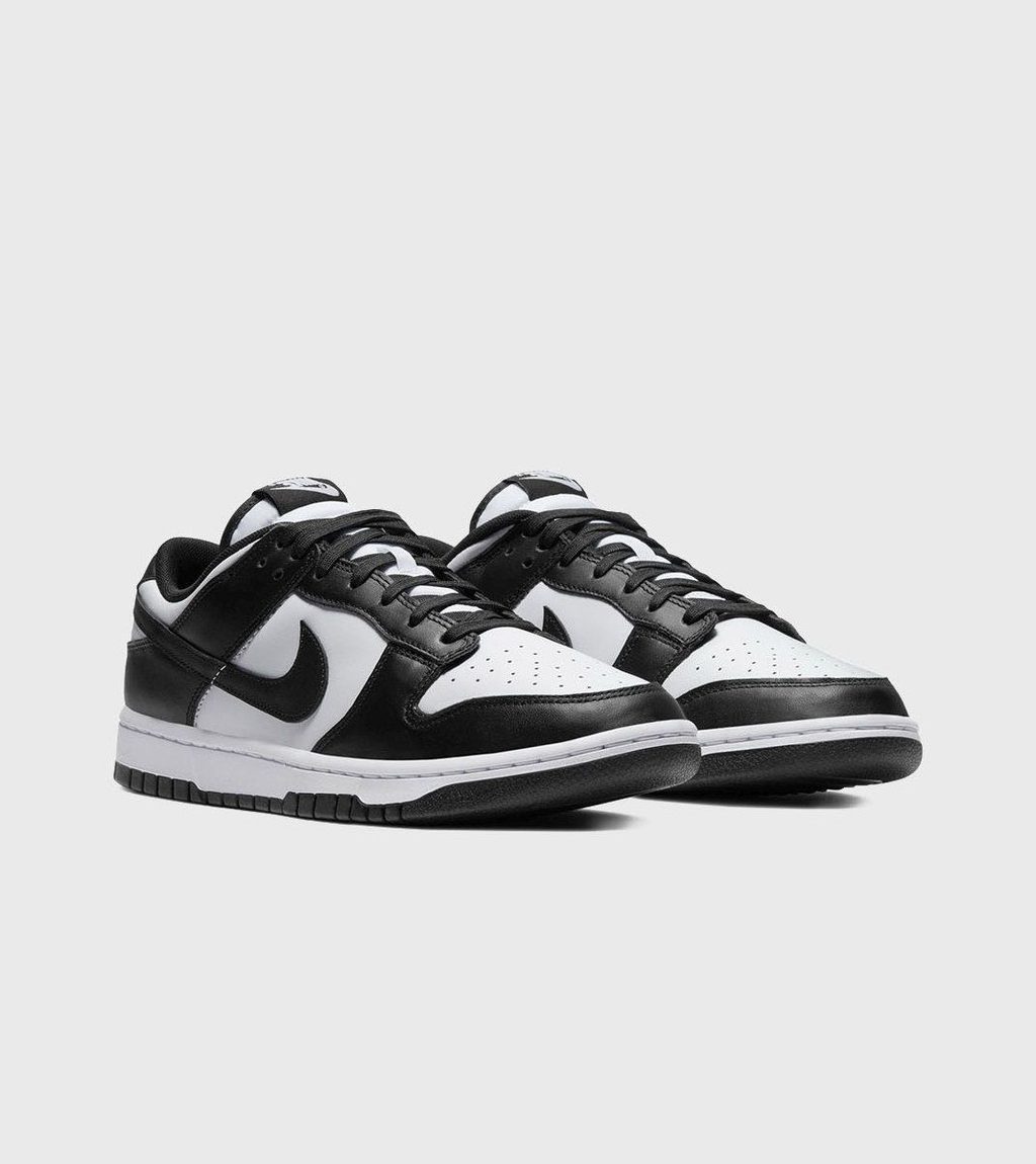 Black NIKE DUNK LOW RETRO
