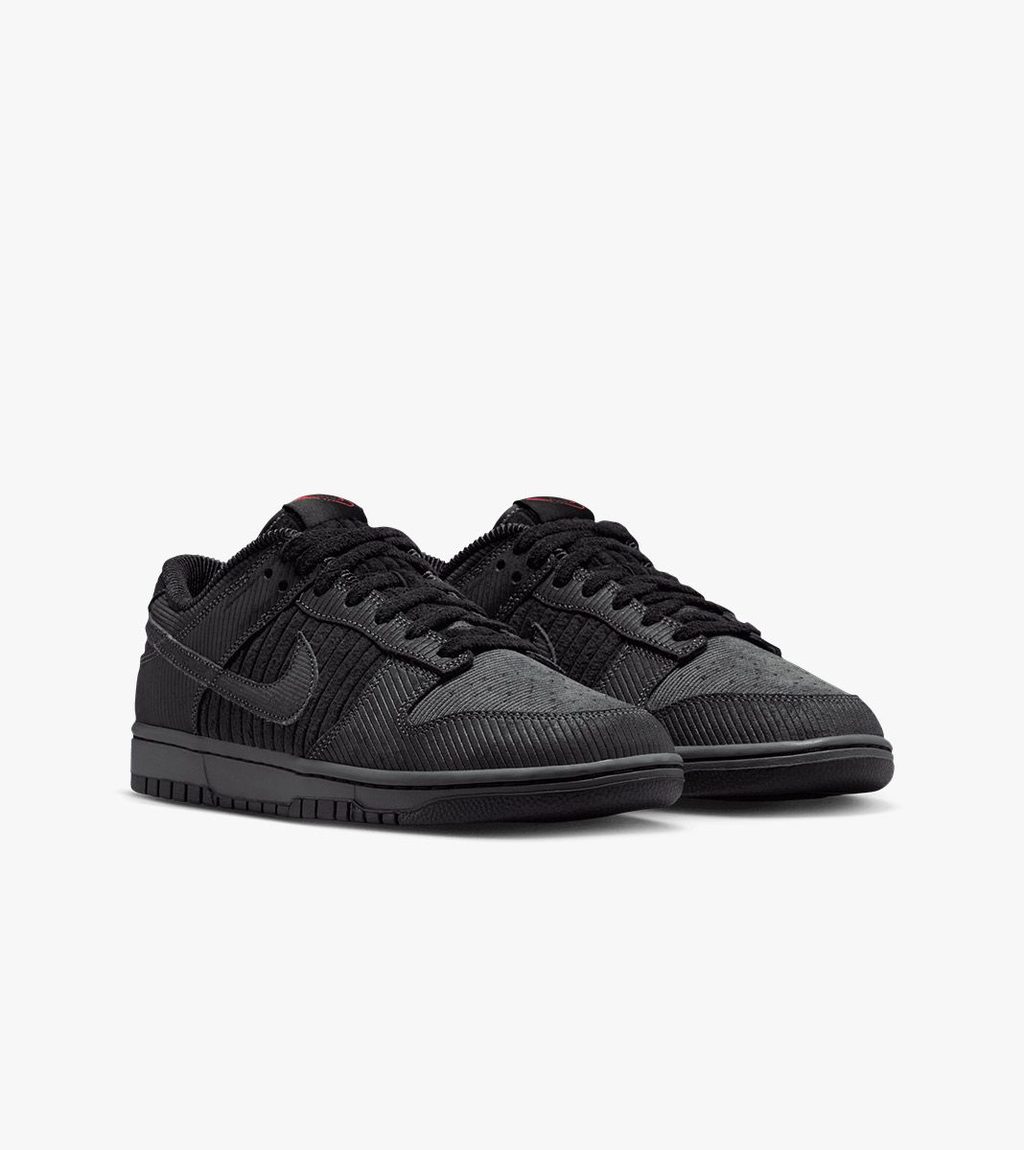 Juoda Nike dunk low retro prm