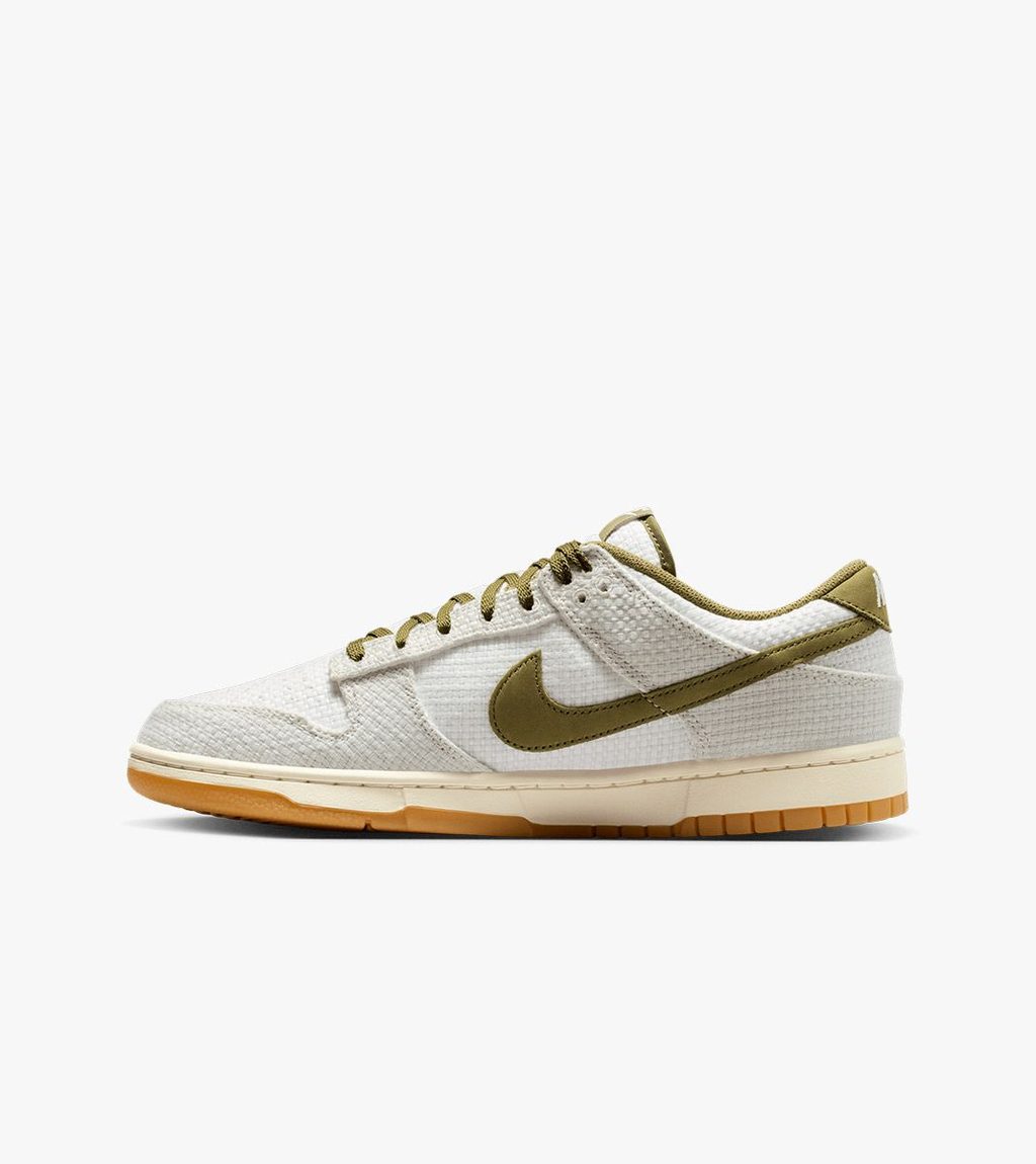 White NIKE DUNK LOW RETRO SE