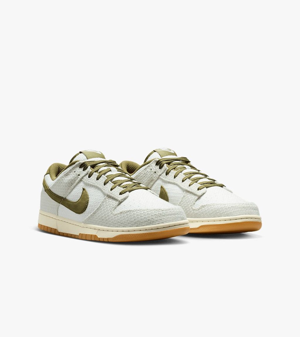 White NIKE DUNK LOW RETRO SE
