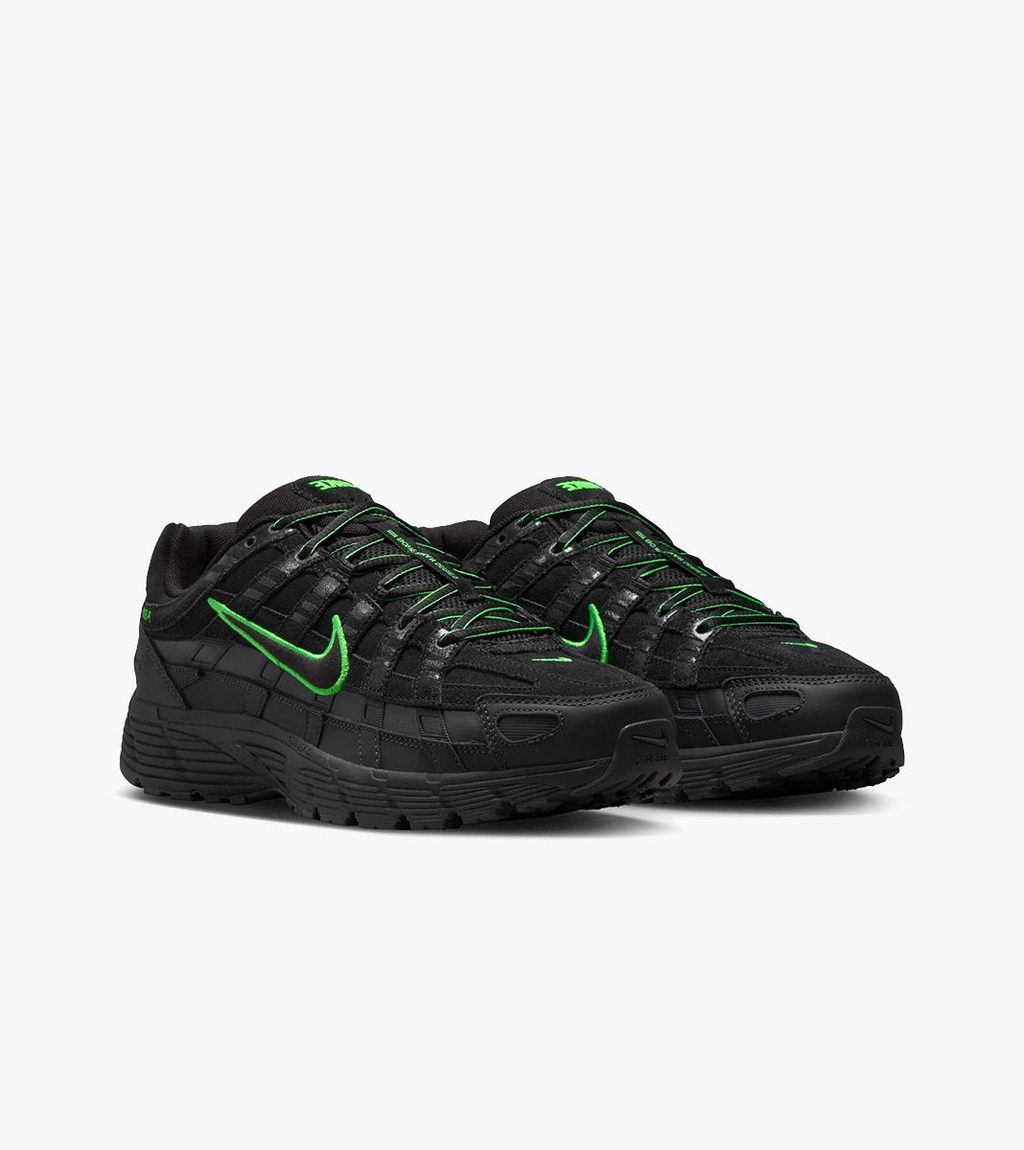 Monivärinen NIKE P-6000 PRM