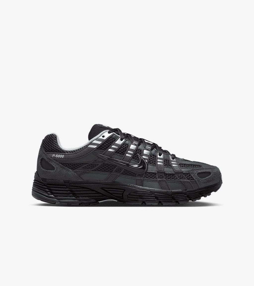 Svart Nike p-6000 se