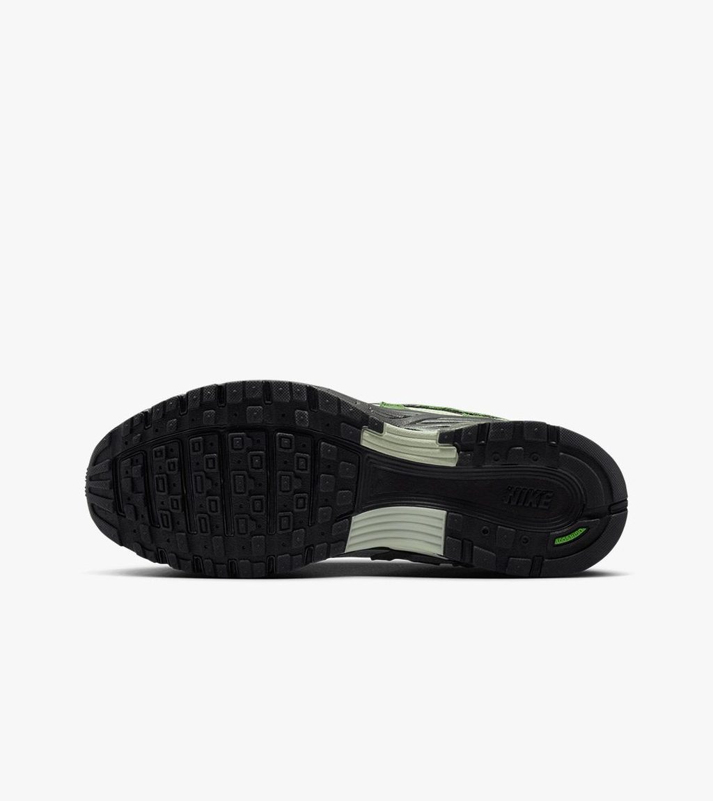 Vihreä NIKE P-6000 SE