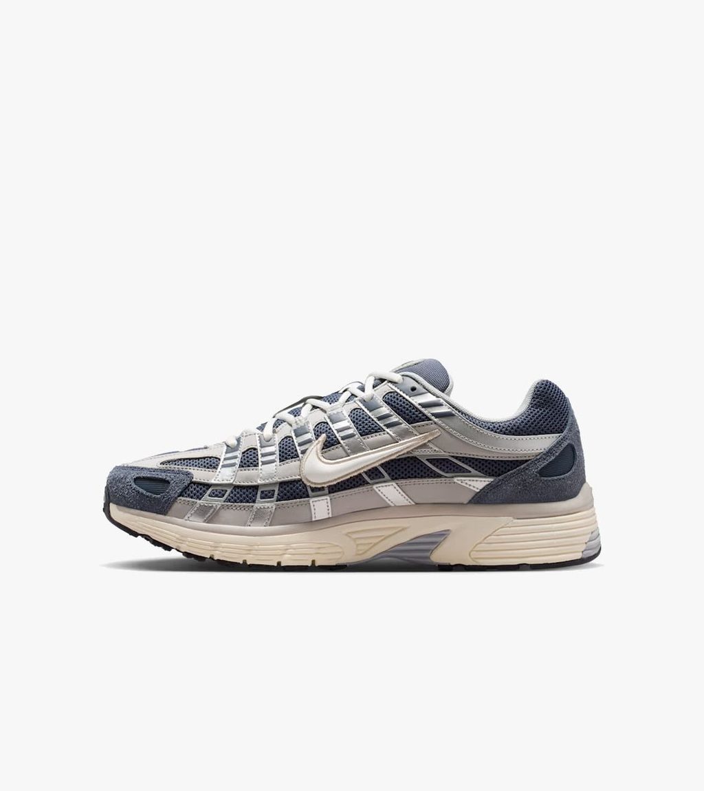 Blue NIKE P-6000