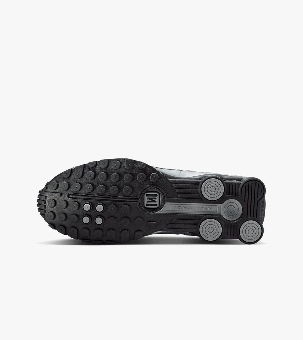 Grey NIKE SHOX R4