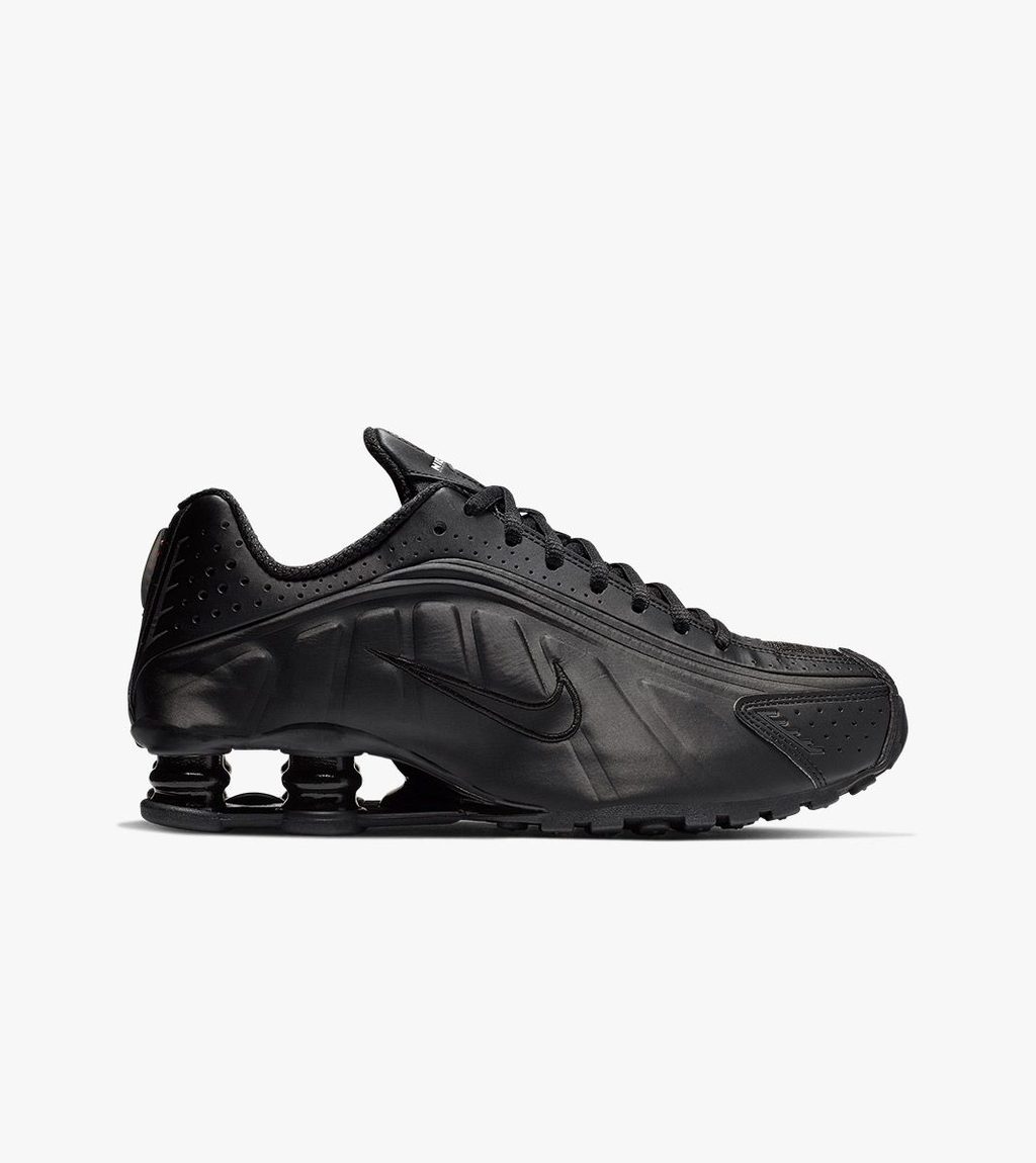 Must W nike shox r4