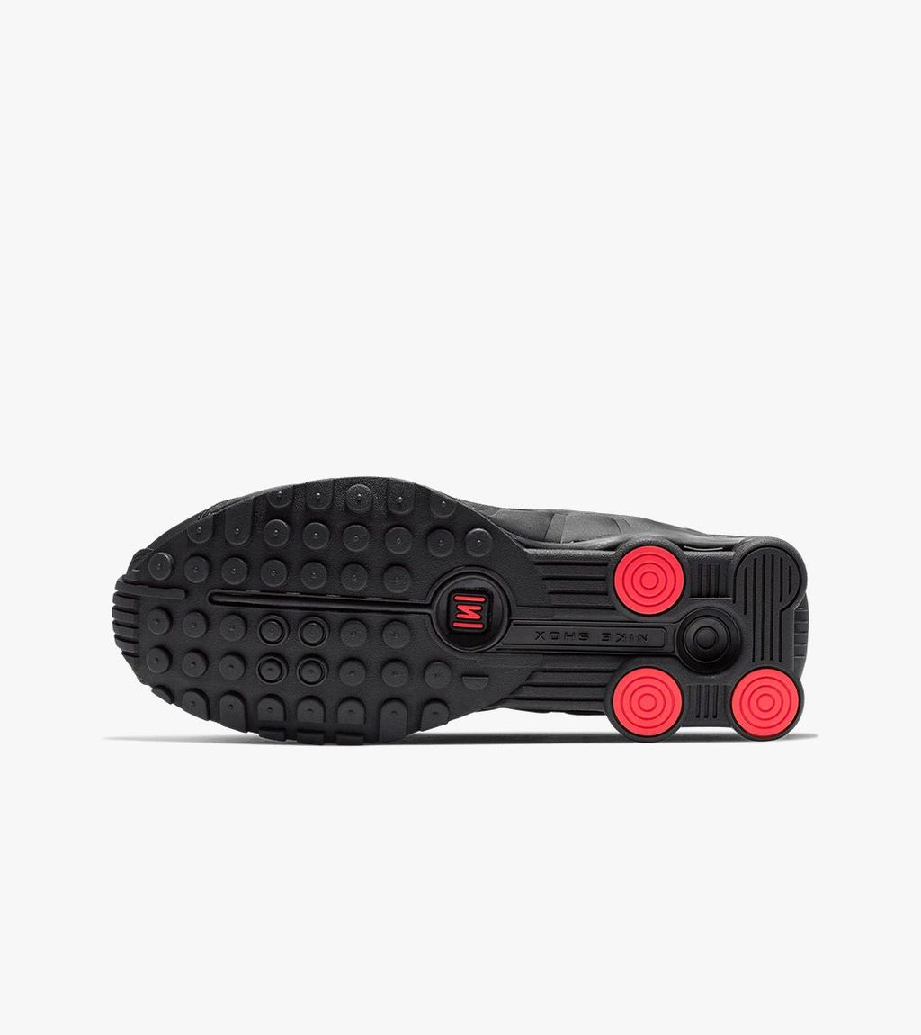 Must W nike shox r4