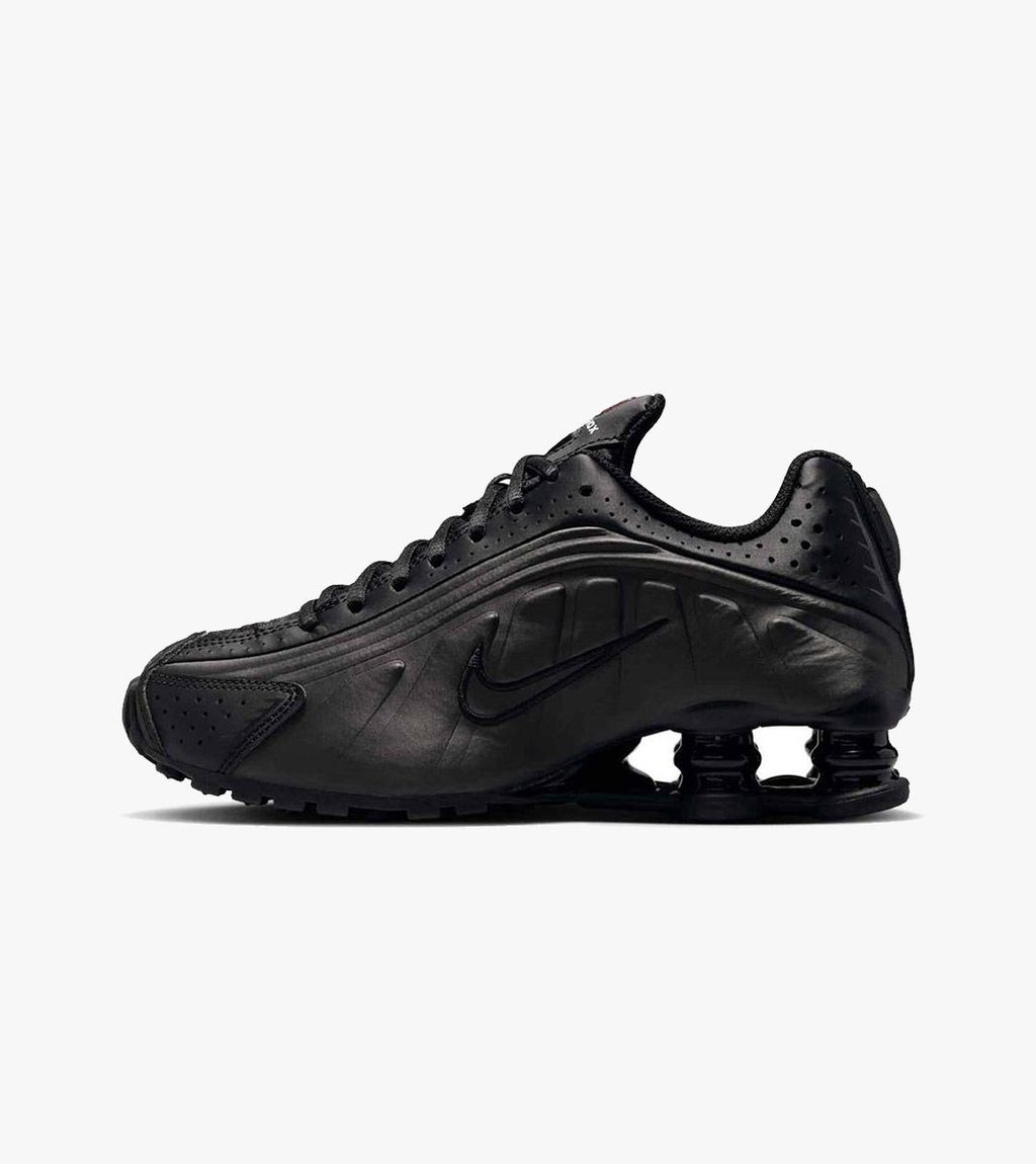 Must Nike shox r4