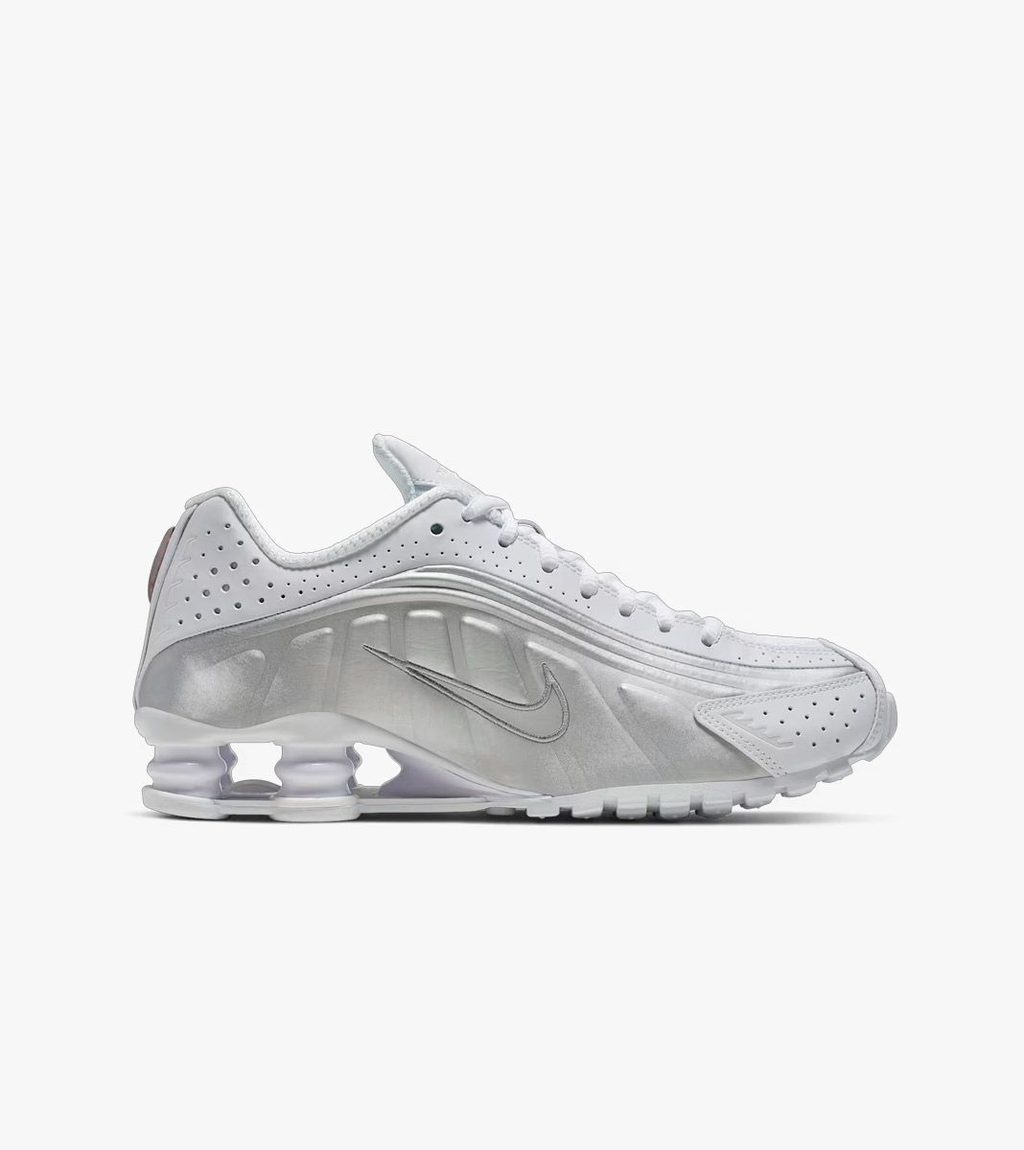 Valge W nike shox r4
