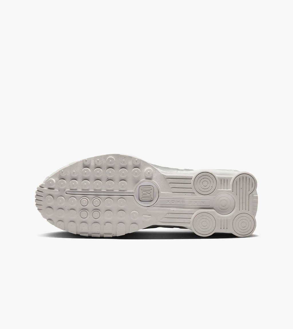 Valge Nike shox r4
