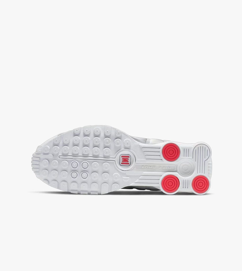 Valge W nike shox r4
