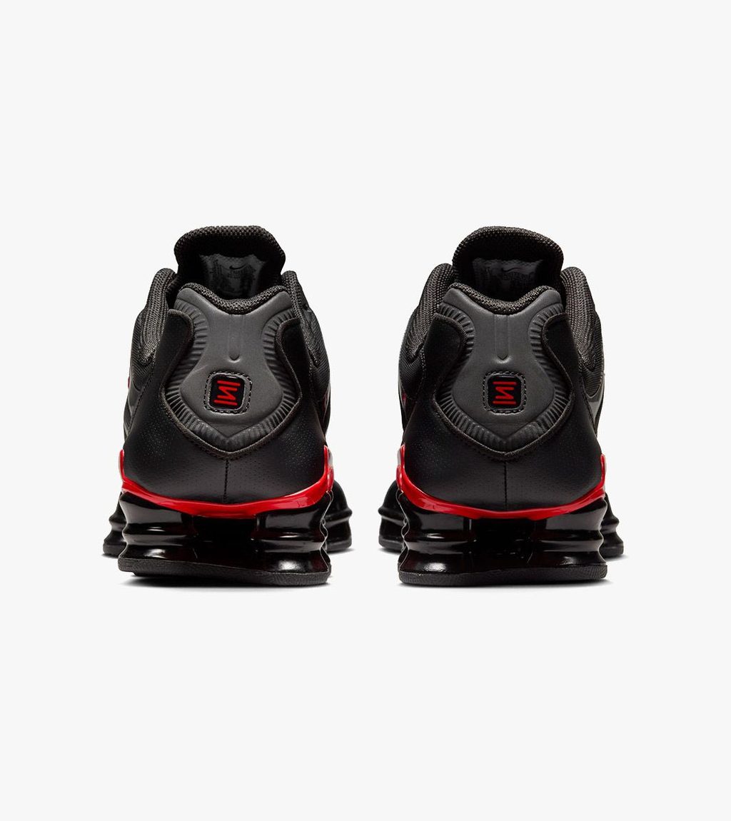 Black NIKE SHOX TL