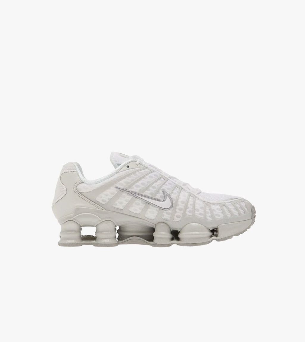 White NIKE SHOX TL SE