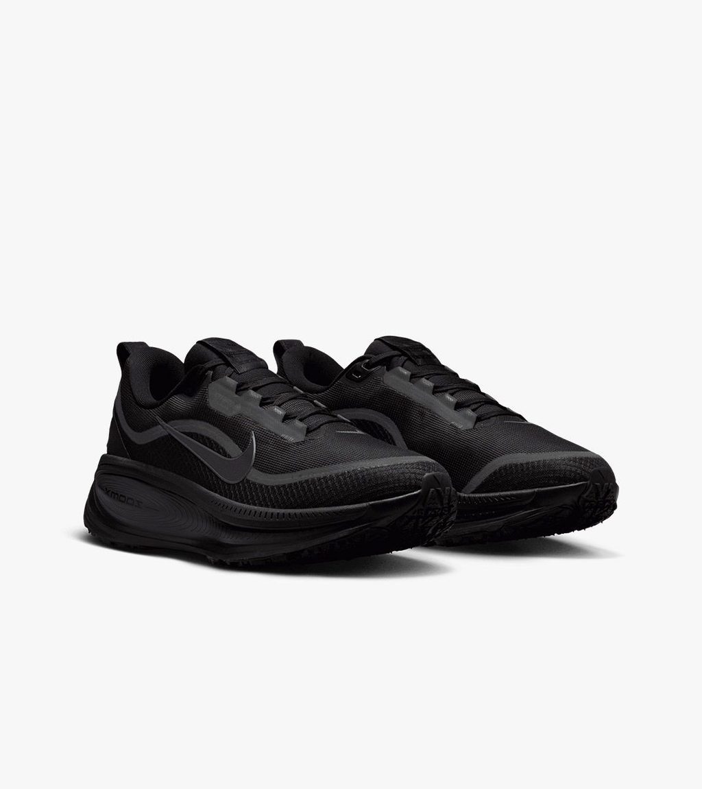 Musta NIKE VOMERO 18 GORETEX