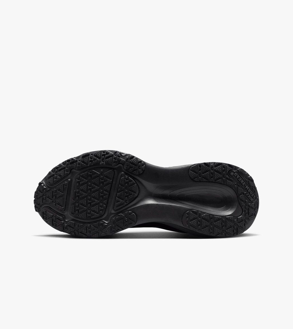 Musta NIKE VOMERO 18 GORETEX