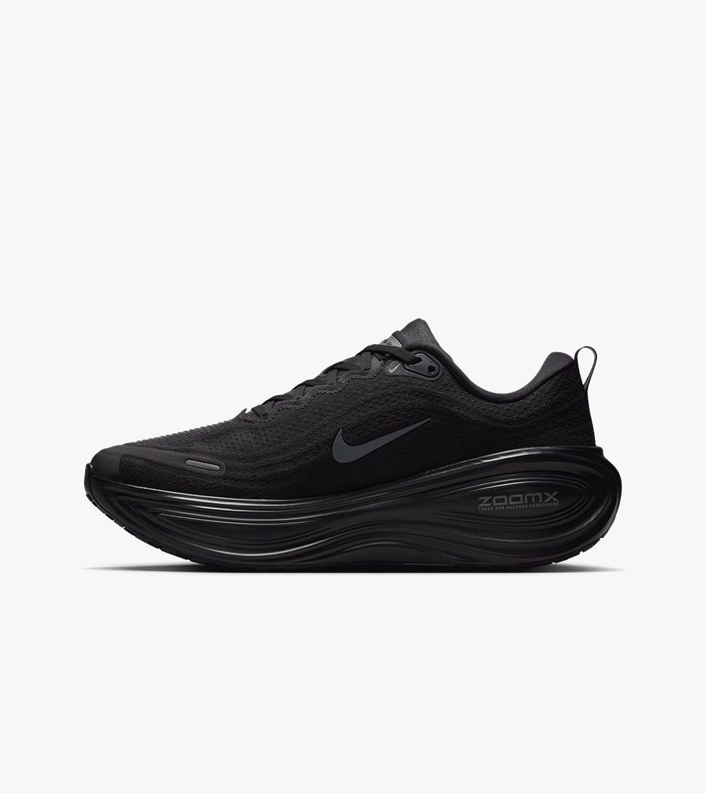 Melna NIKE VOMERO PLUS