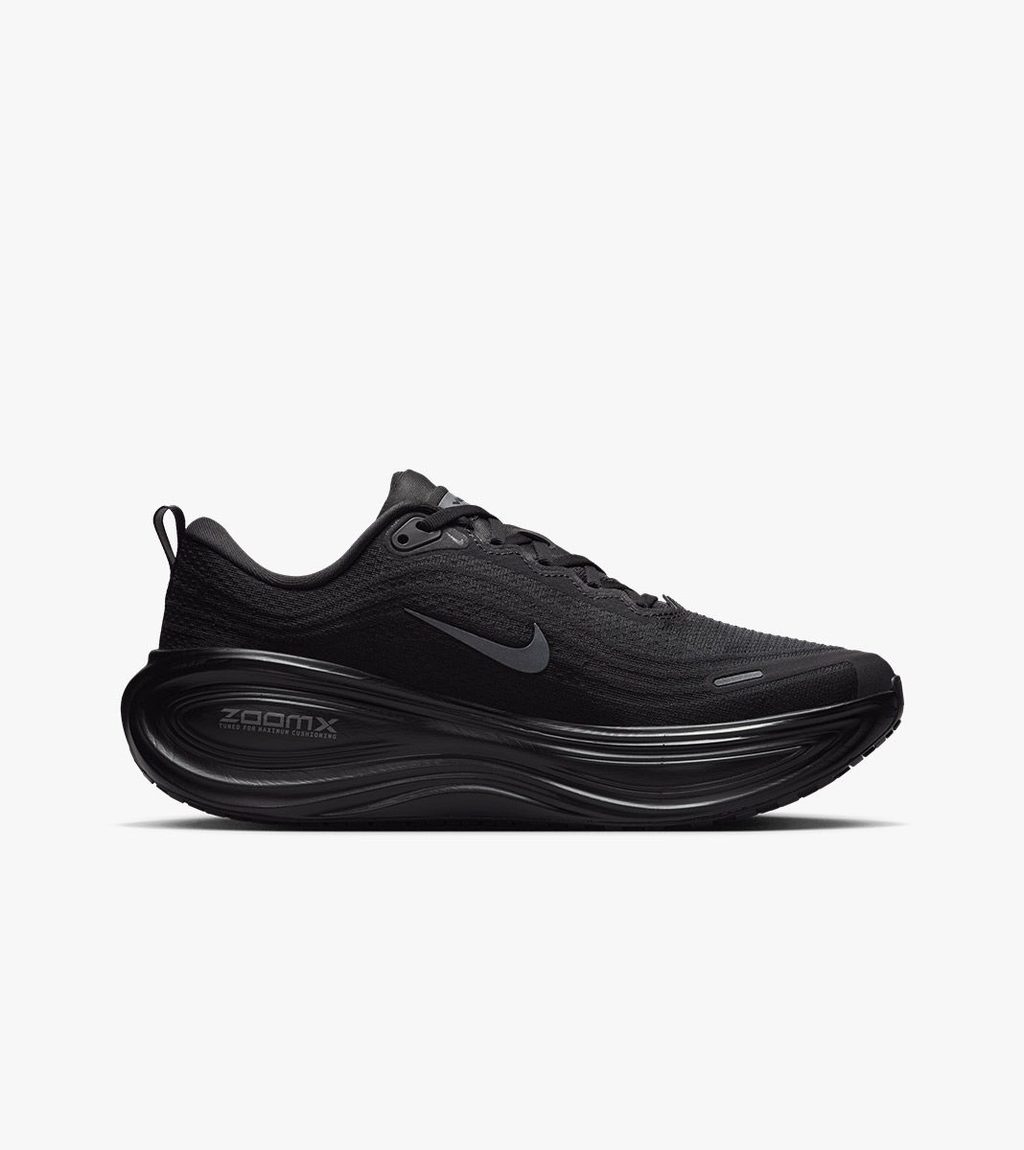 Melna NIKE VOMERO PLUS