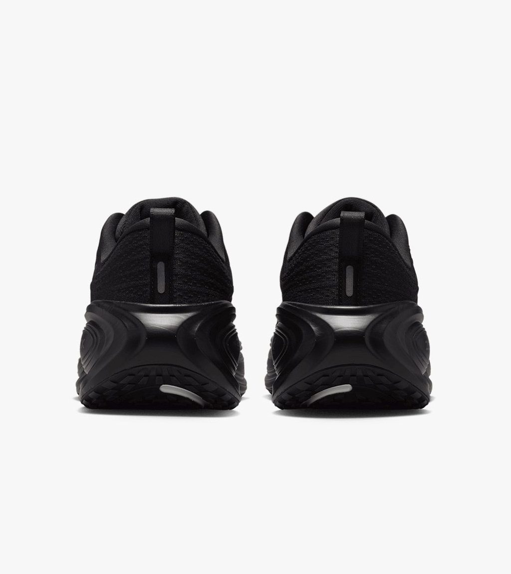 Melna NIKE VOMERO PLUS