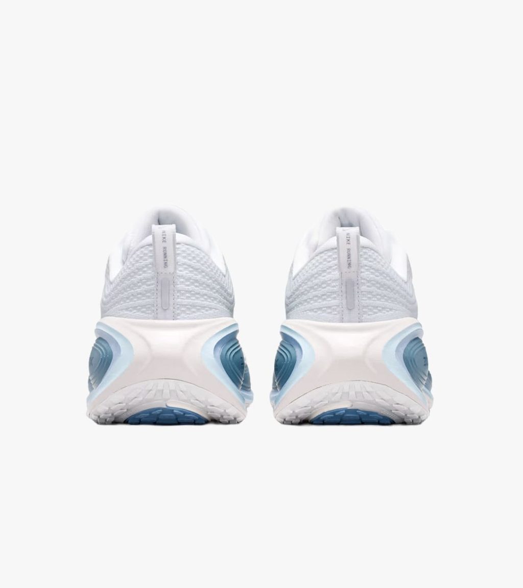 Vitt Nike vomero plus