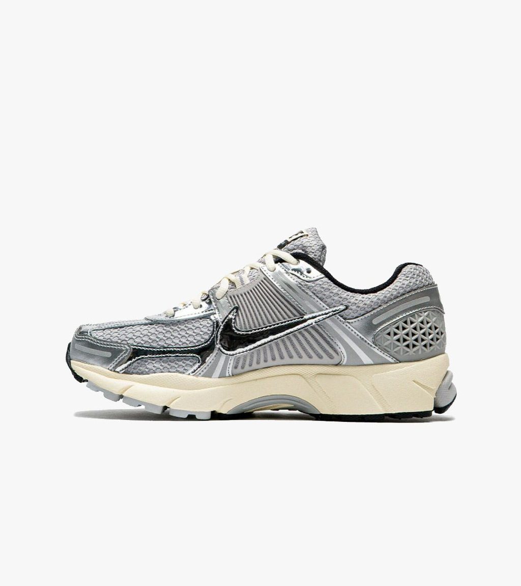 Pilka Nike zoom vomero 5