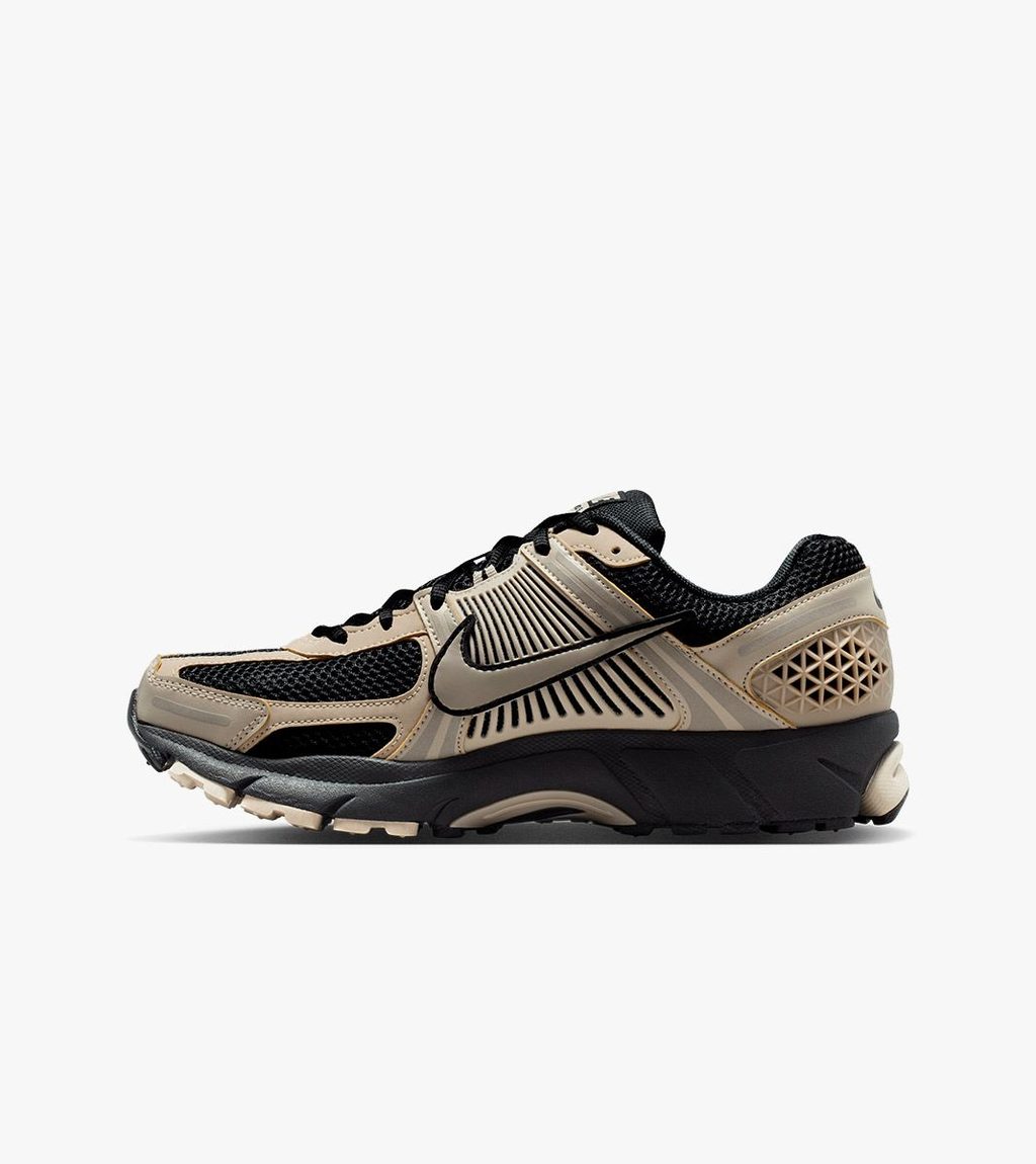 Beež Nike zoom vomero 5