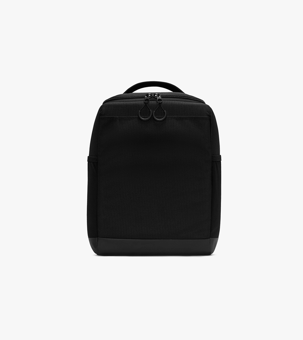 Black NK VARSITY ELITE SHOEBAG