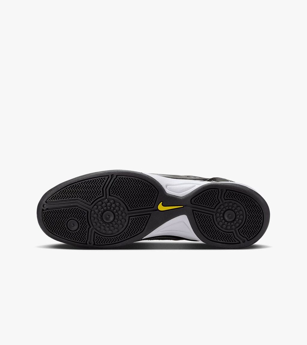 Juoda T90 sp