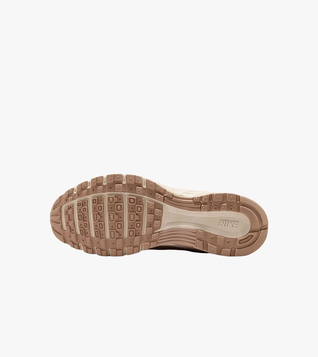 Beige W nike p-6000 mm