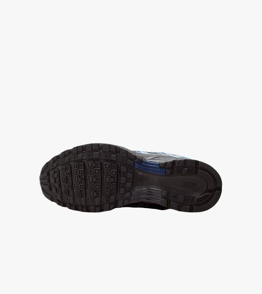 Must W nike p-6000