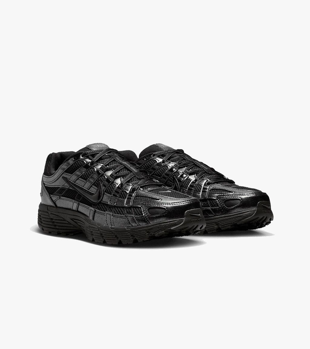 Svart W nike p-6000