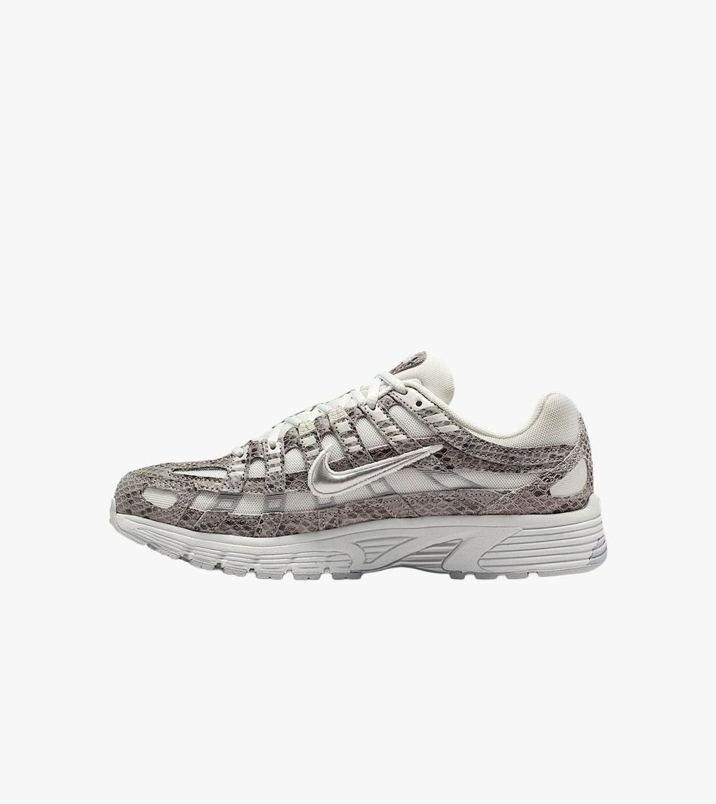 Svart W nike p-6000 se