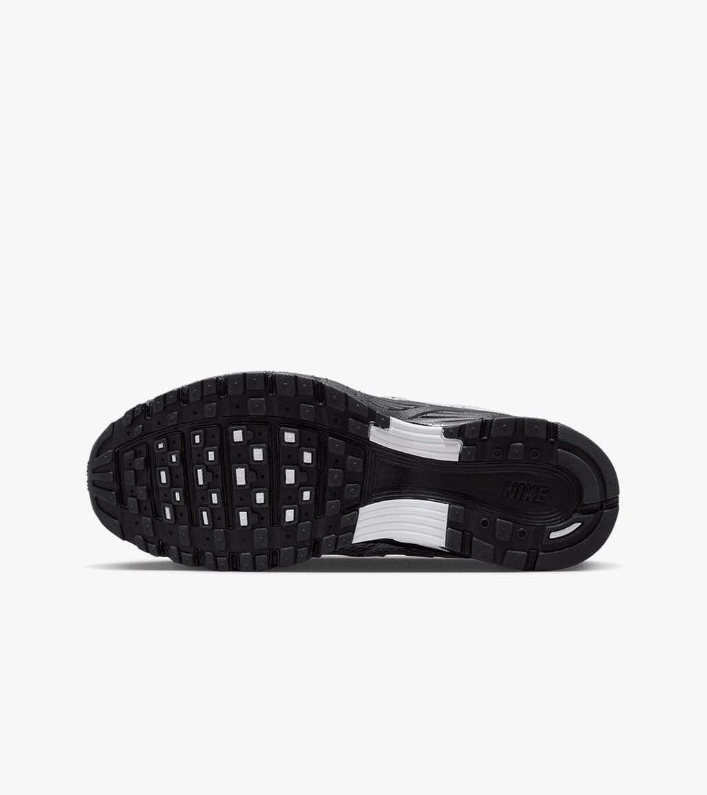 Vitt W nike p-6000 se