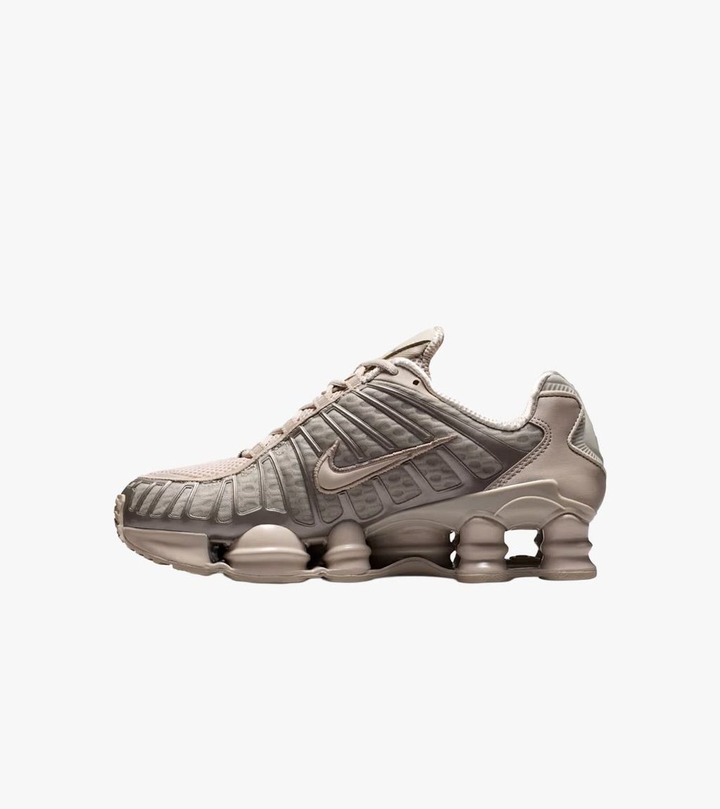 Vaaleanruskea W NIKE SHOX TL