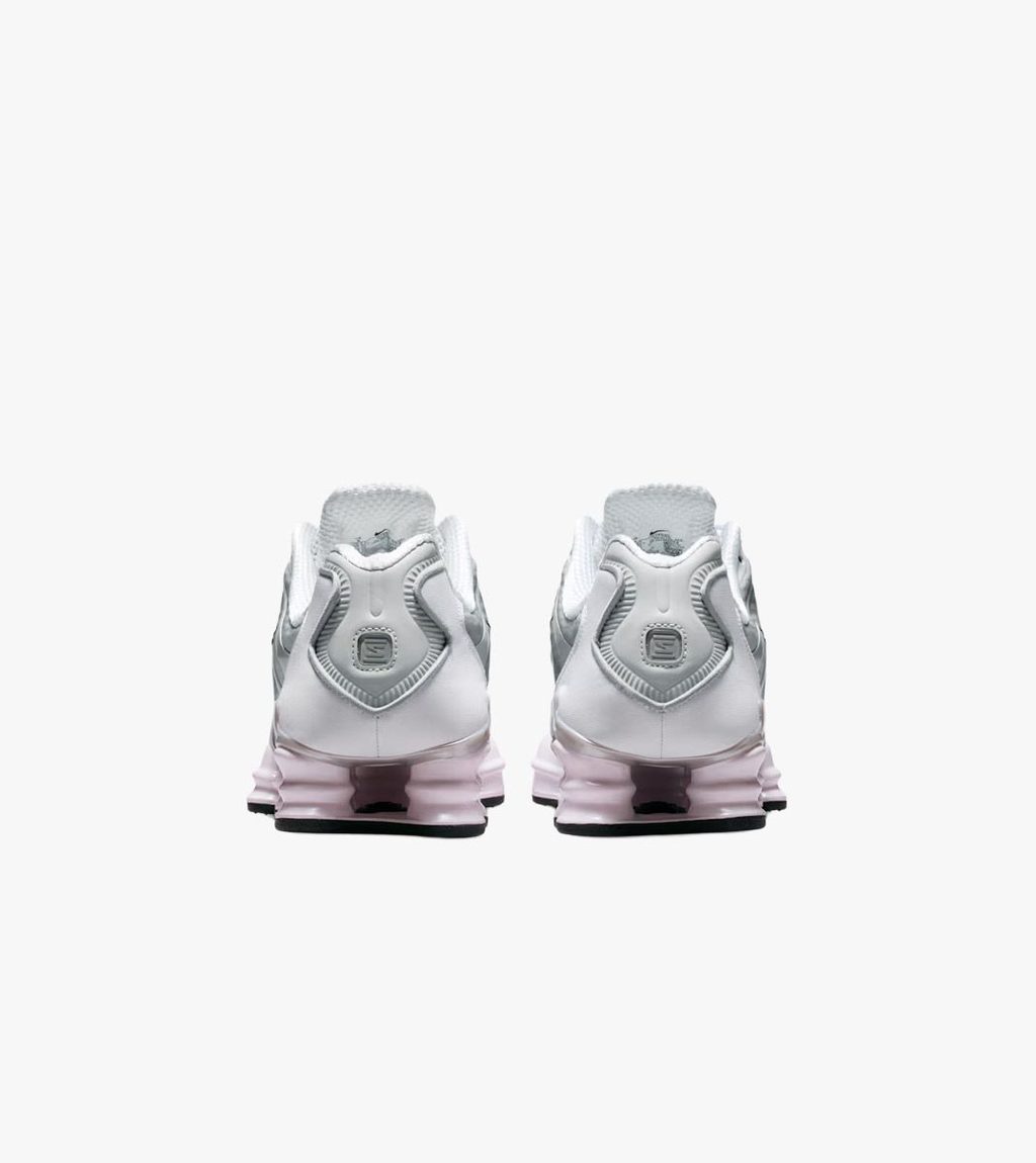 Grått W nike shox tl