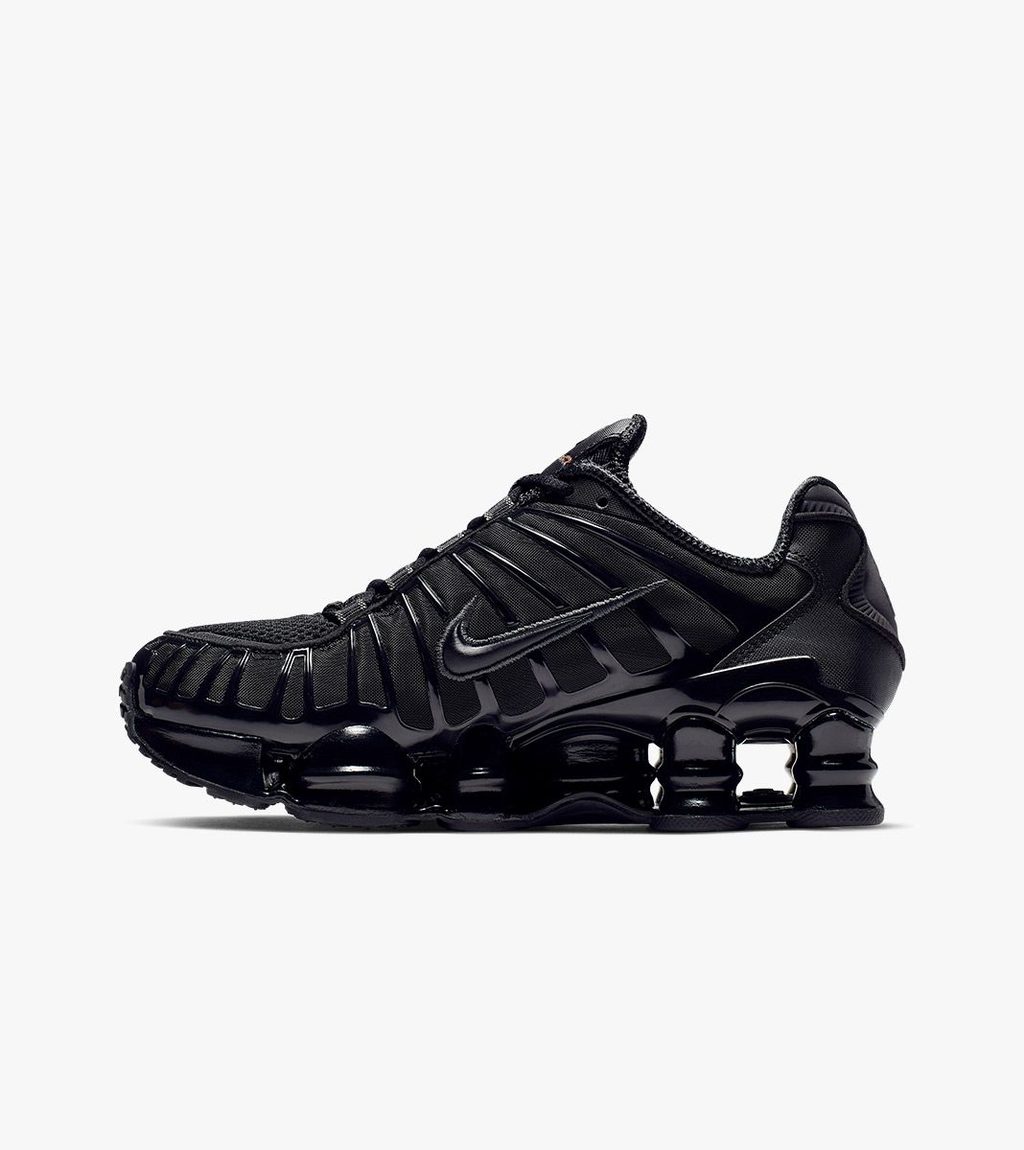 Juoda W nike shox tl