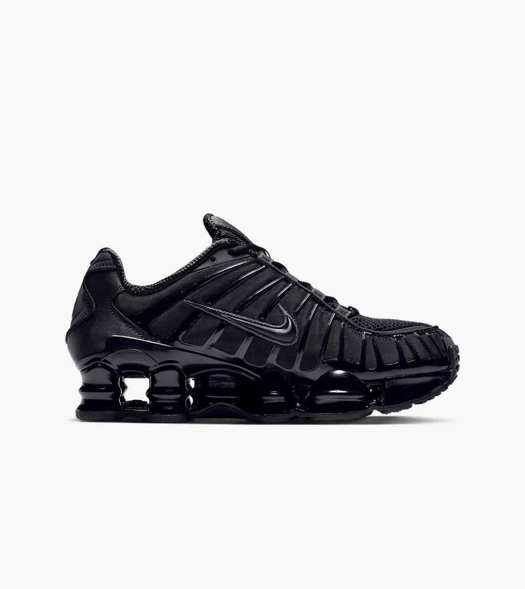 Juoda W nike shox tl