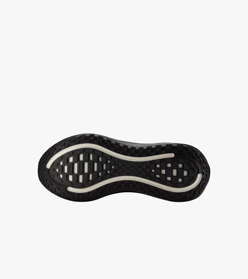 Black W NIKE VOMERO PLUS