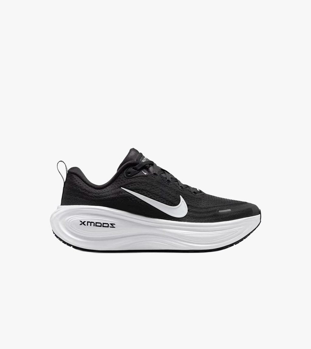Valge W nike vomero plus