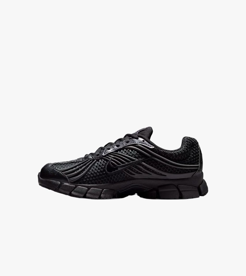 Musta W NIKE ZOOM SKYLON 11