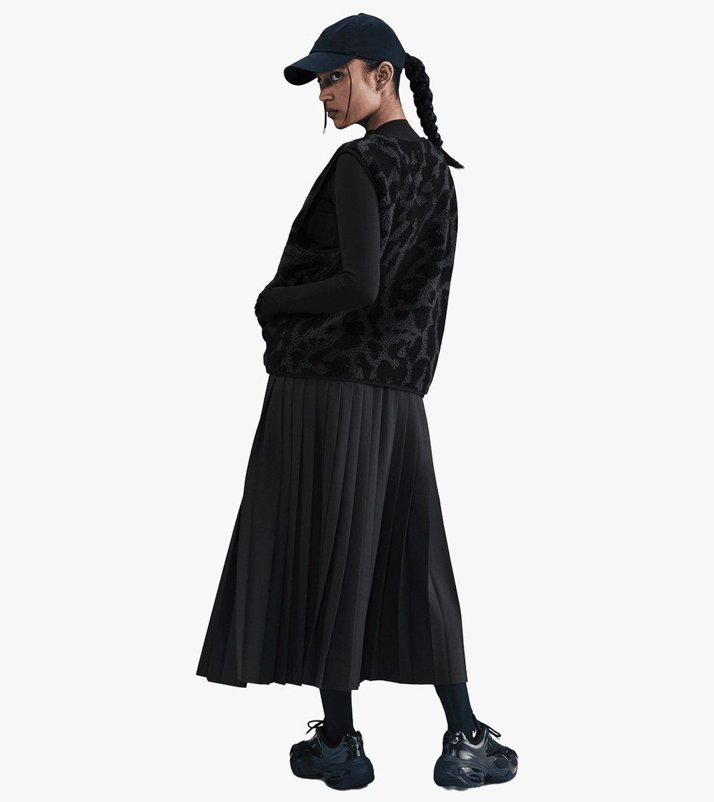 Juoda W nsw street sherpa vest