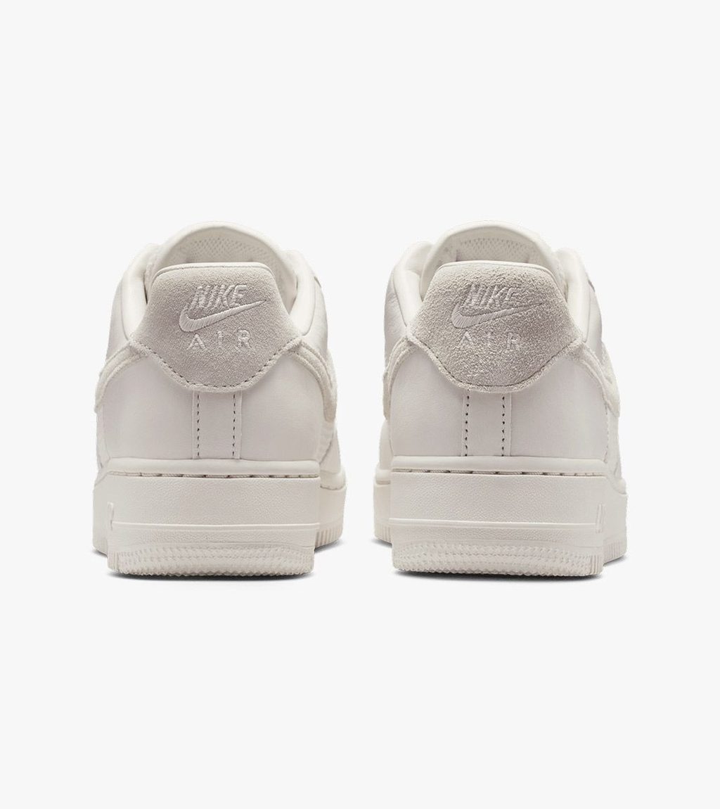 Mitmevärviline Wmns air force 1 ´07