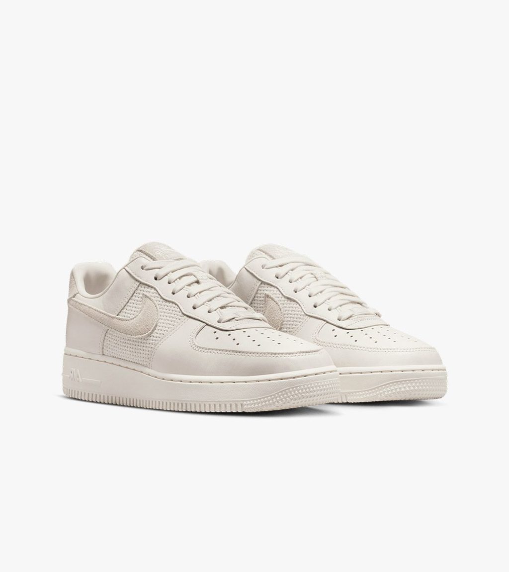 Mitmevärviline Wmns air force 1 ´07