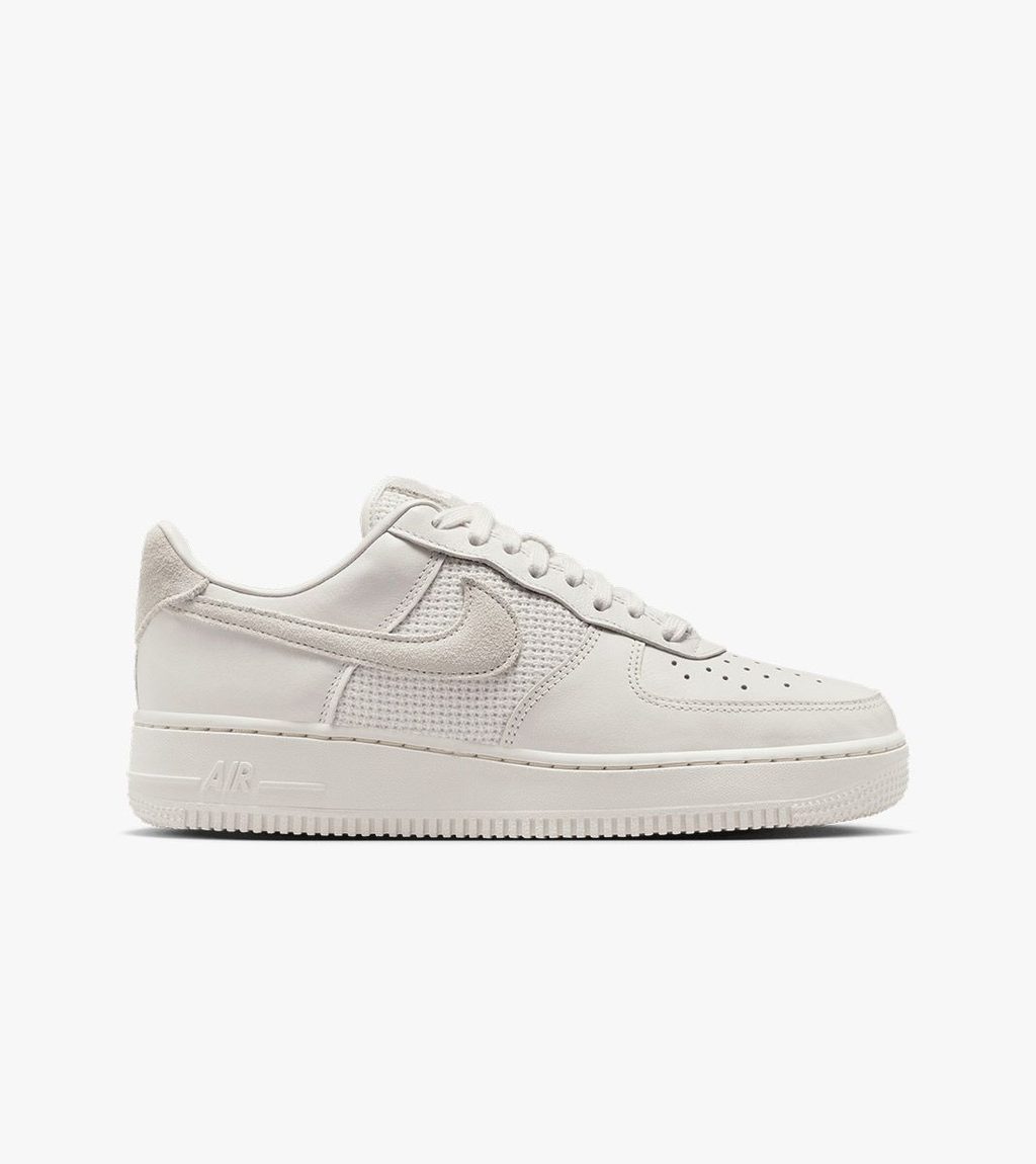Mitmevärviline Wmns air force 1 ´07
