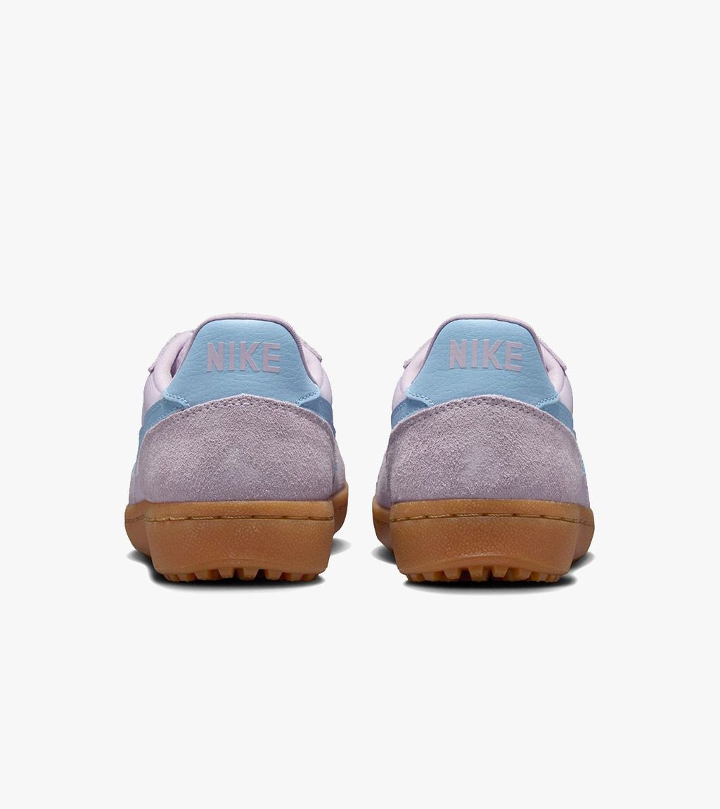 Mitmevärviline Wmns nike field general